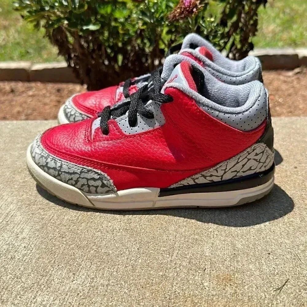 Nike Jordan Retro 3 SE Fire Red Toddler Sneakers